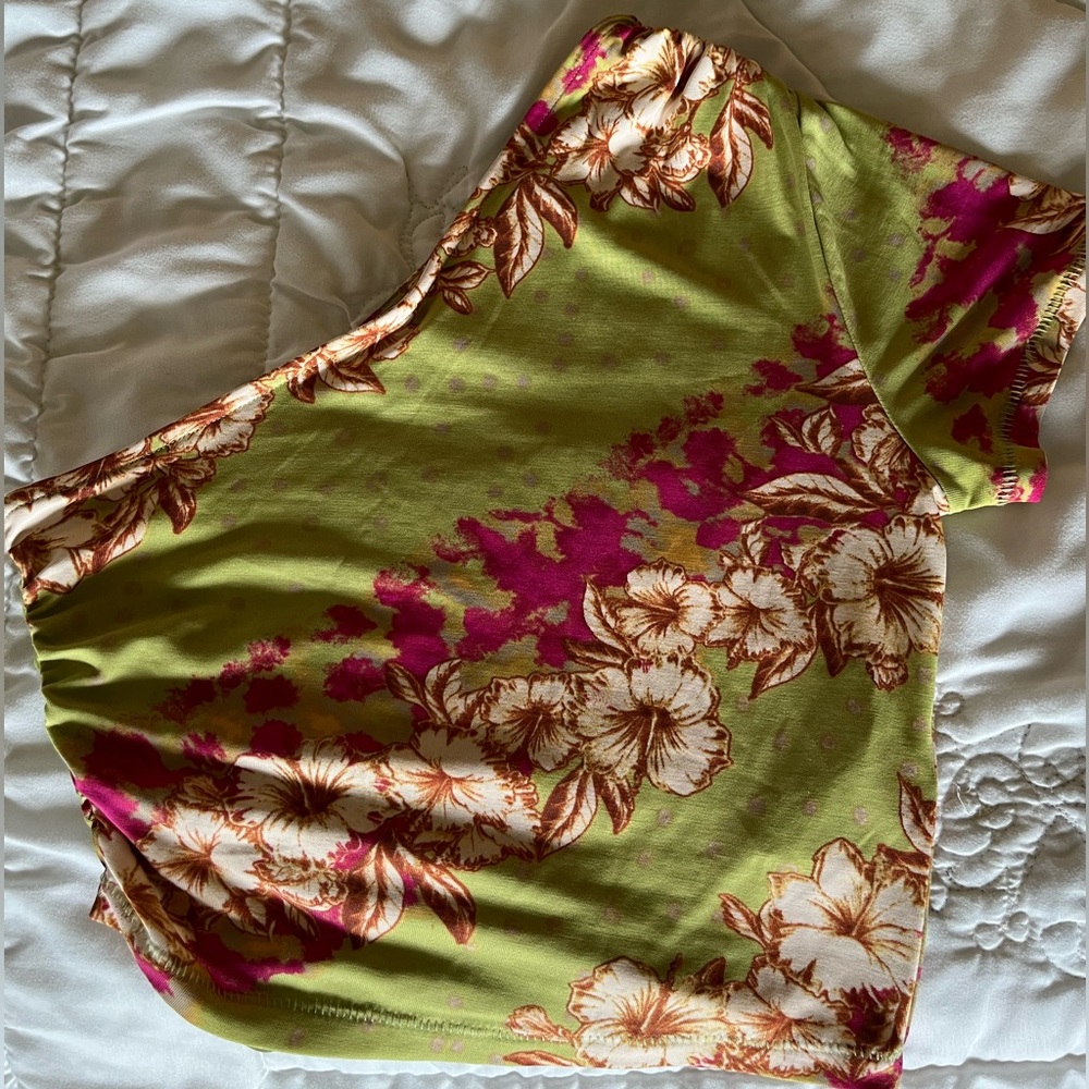 crop top , green&pink , floral, Xs , stretchy material, Y2k - Picture 1 of 5